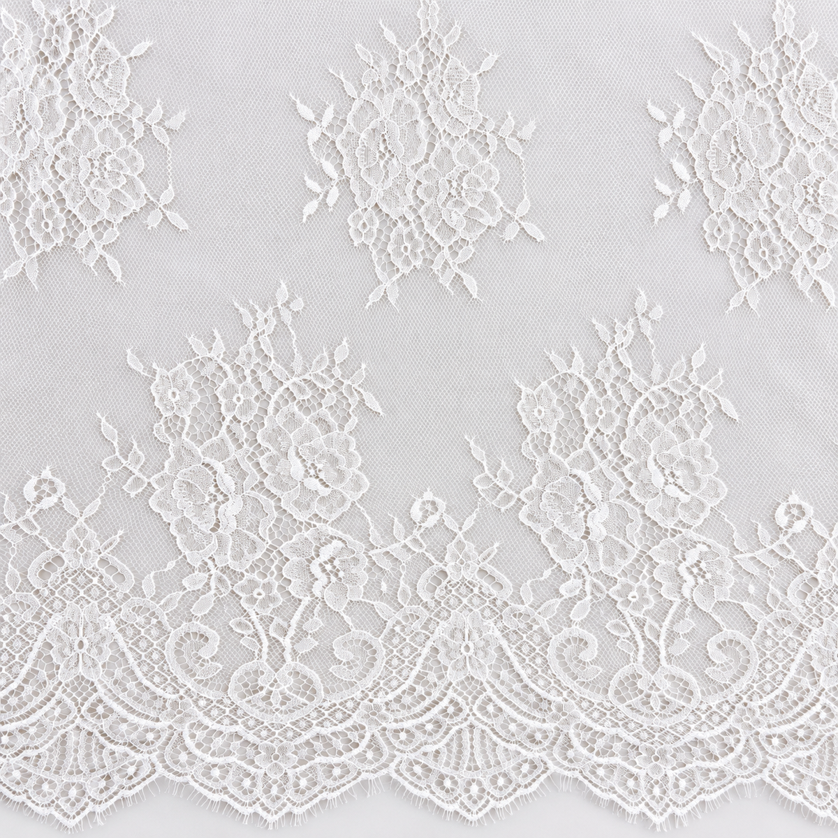 White Floral Chantilly Lace with Scalloped Border 01