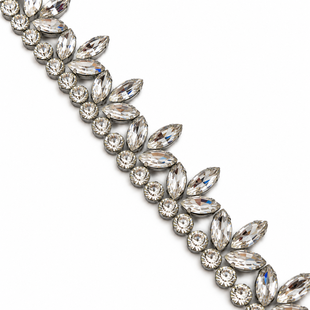 Luxury Hotfix Diamante Trim – Crystal Leaf