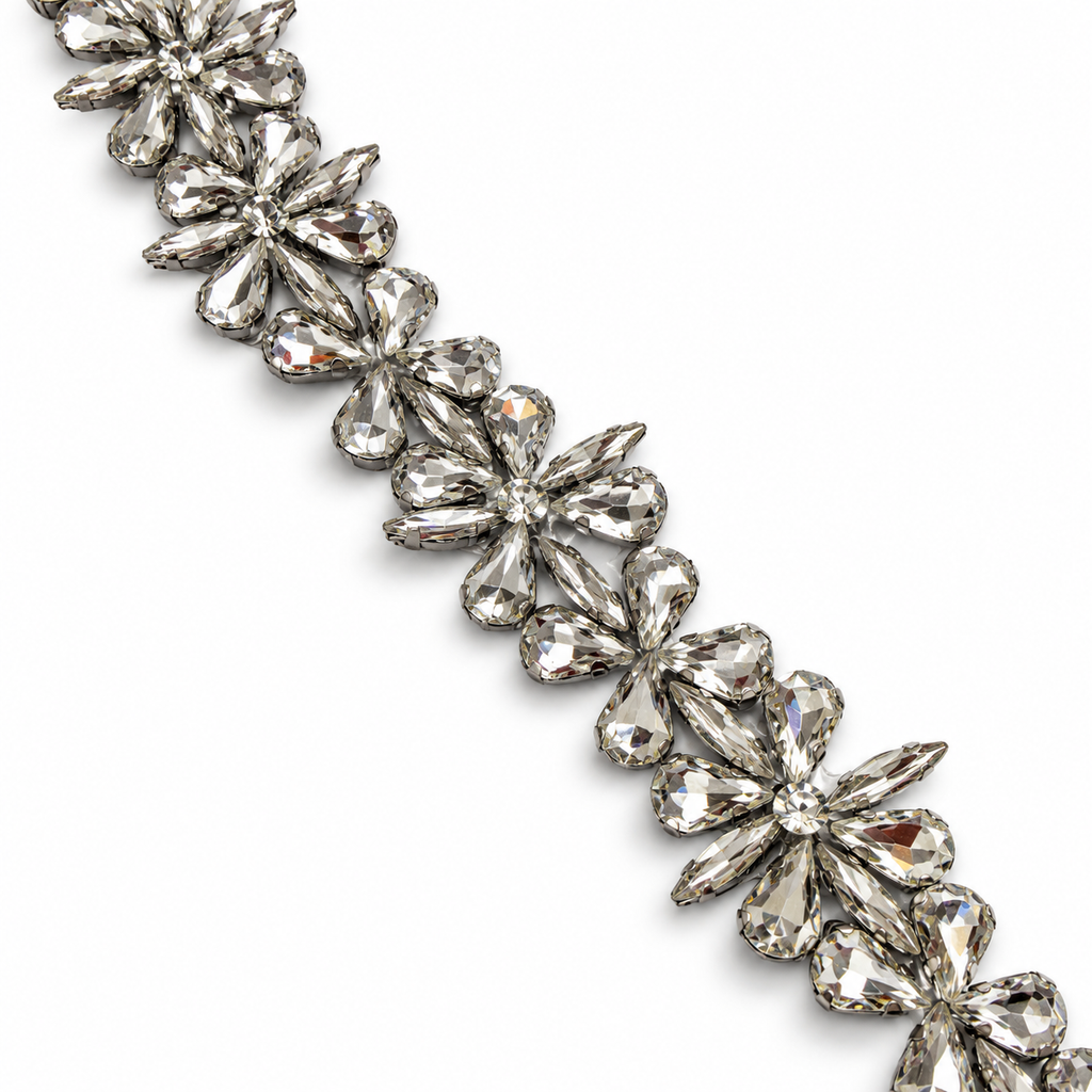 Luxury Hotfix Diamante Trim – Crystal Blossom